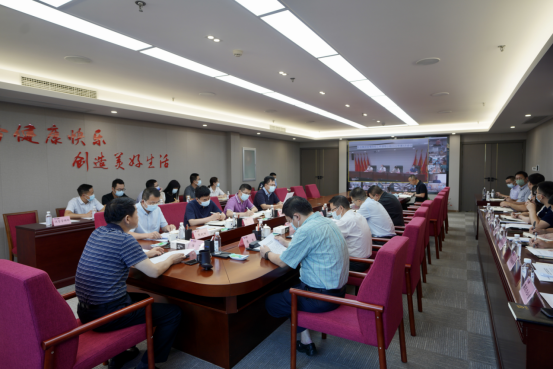 四川尊龙集团召开疫情防控工作领导小组2022年第3次会议 集团党委书记、董事长、疫情防控工作领导小组第一组长任丁主持会议并讲话